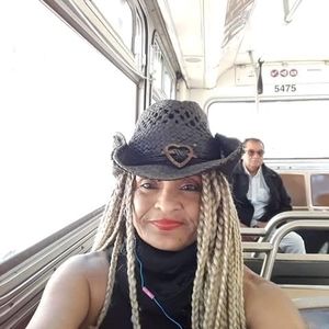 Meet your Posher, Evelyn